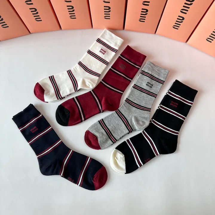 スーパーコピー ミュウミュウ 靴下