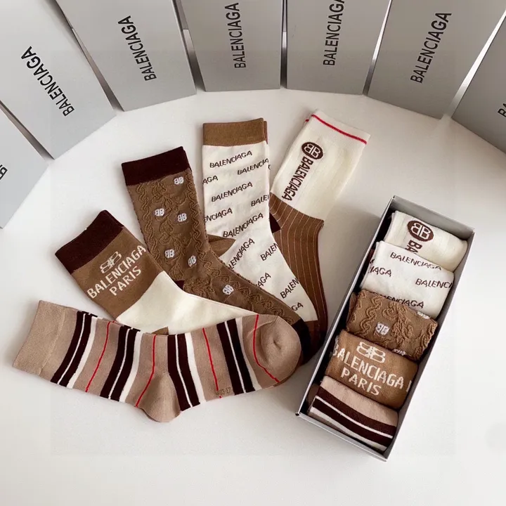 スーパーコピー バレンシアガ 靴下