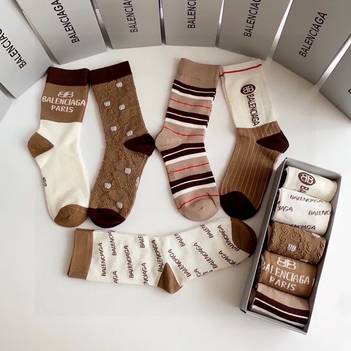 スーパーコピー バレンシアガ 靴下