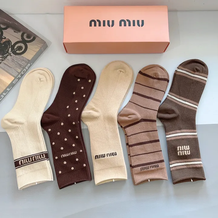 スーパーコピー ミュウミュウ 靴下