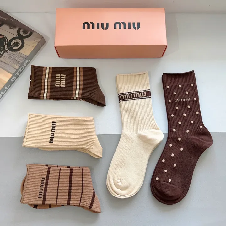 スーパーコピー ミュウミュウ 靴下