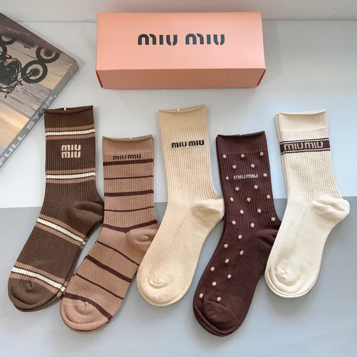 スーパーコピー ミュウミュウ 靴下