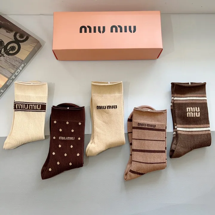 スーパーコピー ミュウミュウ 靴下
