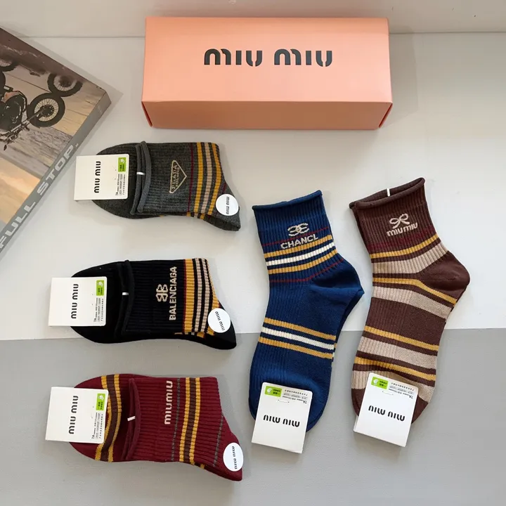 スーパーコピー ミュウミュウ 靴下