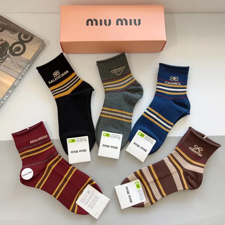 スーパーコピー ミュウミュウ 靴下