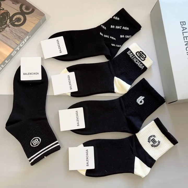 スーパーコピー バレンシアガ 靴下