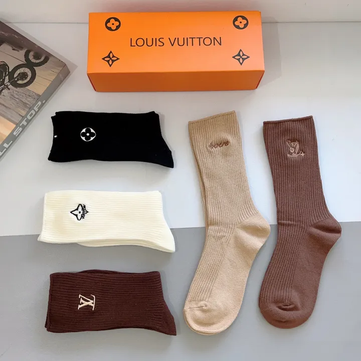 スーパーコピー ルイヴィトン 靴下