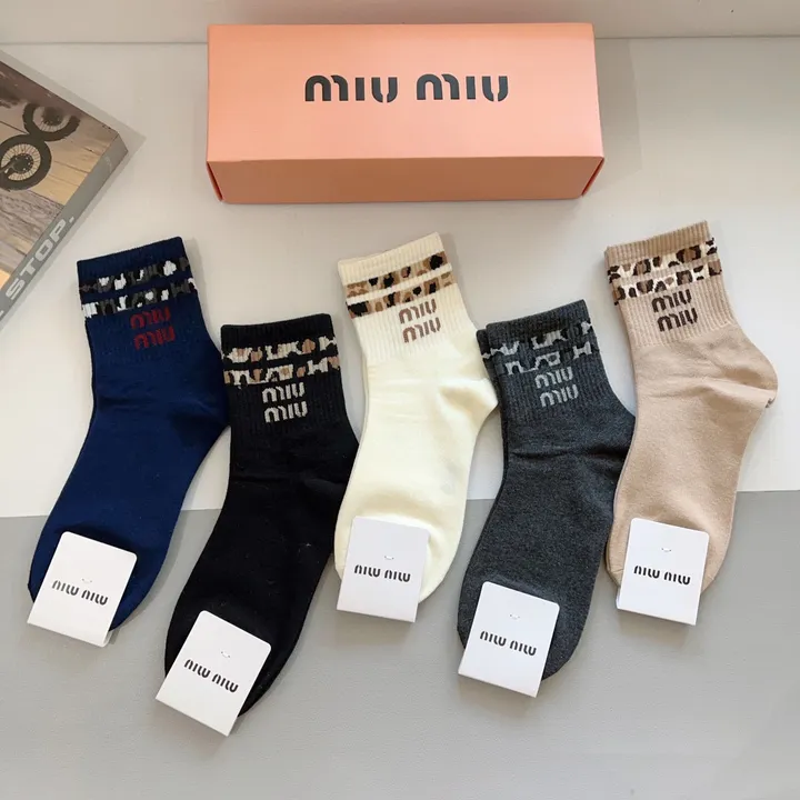 スーパーコピー ミュウミュウ 靴下
