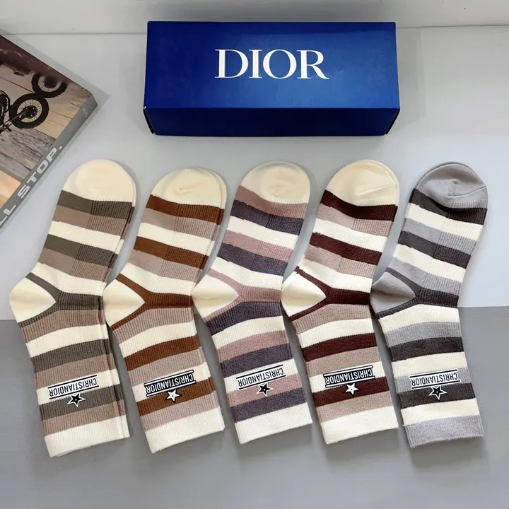 スーパーコピー ディオール 靴下