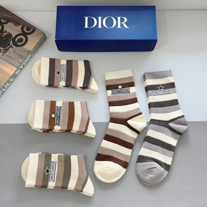 スーパーコピー ディオール 靴下