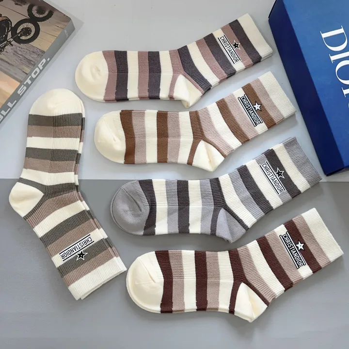 スーパーコピー ディオール 靴下