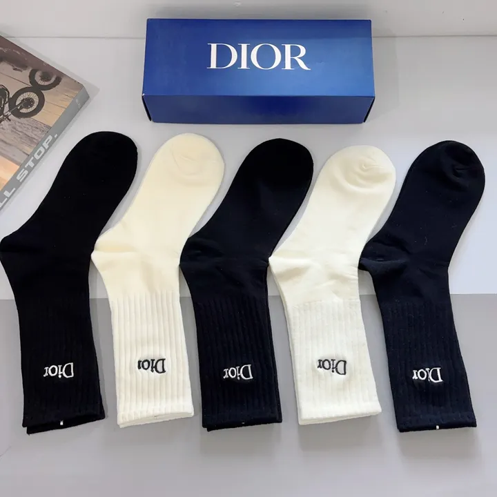 スーパーコピー ディオール 靴下