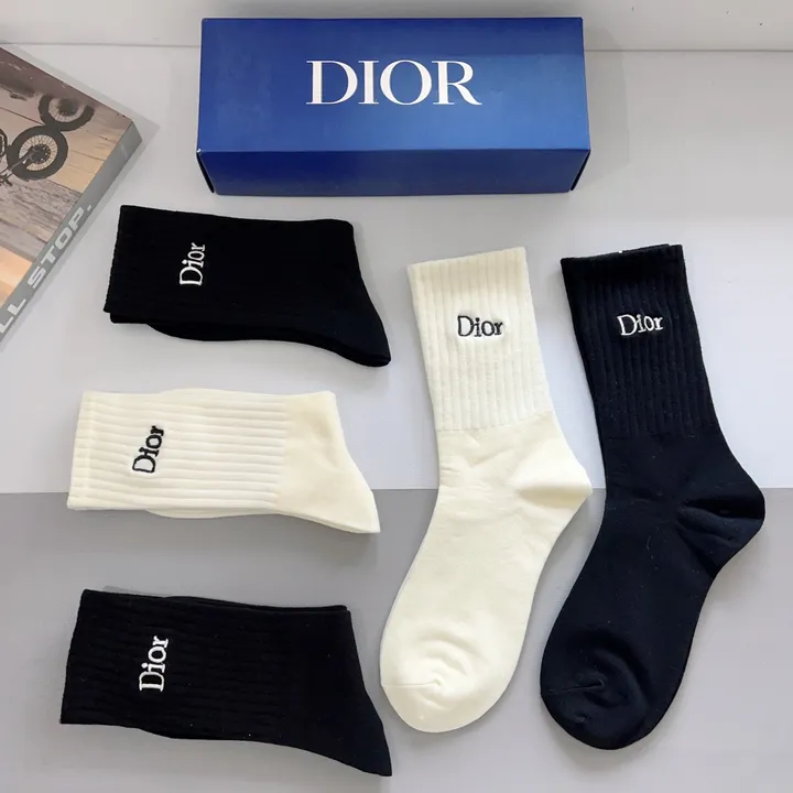 スーパーコピー ディオール 靴下