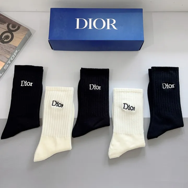 スーパーコピー ディオール 靴下