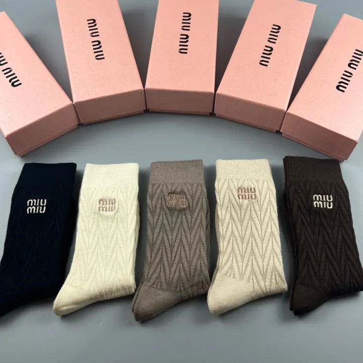 スーパーコピー ミュウミュウ 靴下