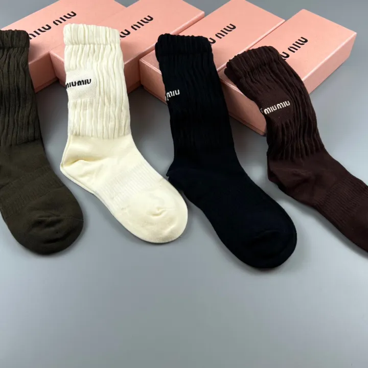 スーパーコピー ミュウミュウ 靴下