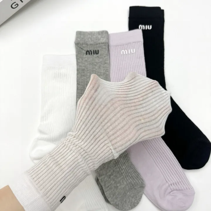 スーパーコピー ミュウミュウ 靴下