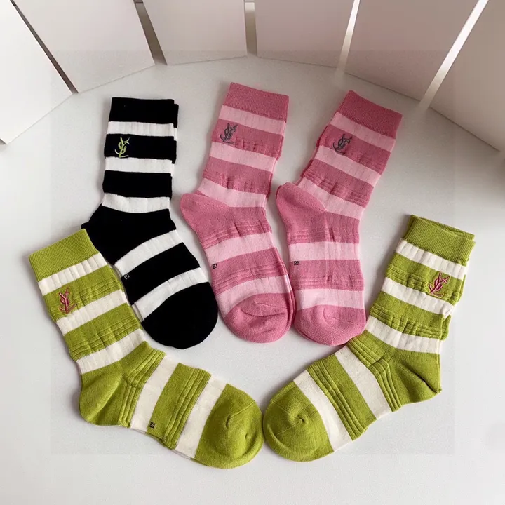 スーパーコピー イブサンローラン 靴下