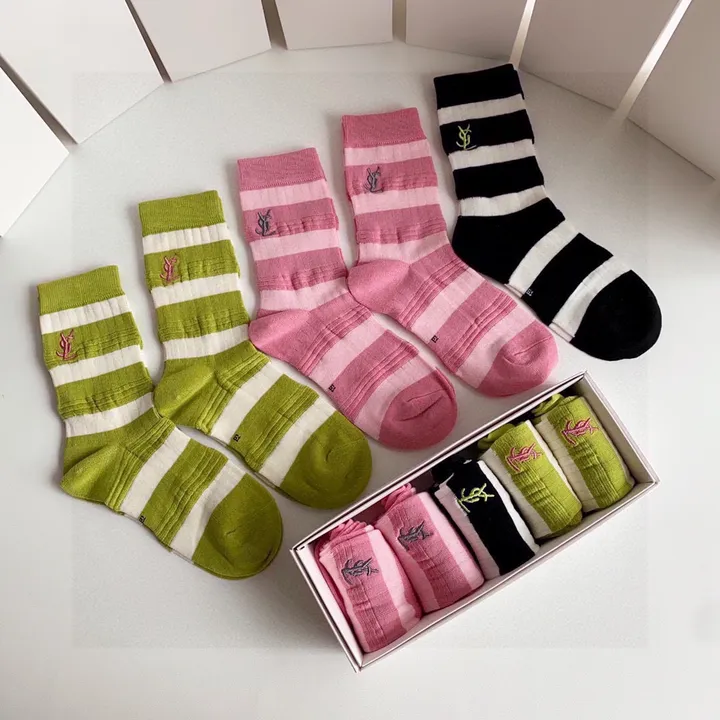 スーパーコピー イブサンローラン 靴下