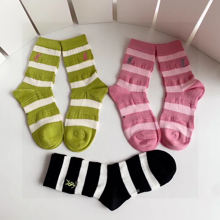 スーパーコピー イブサンローラン 靴下