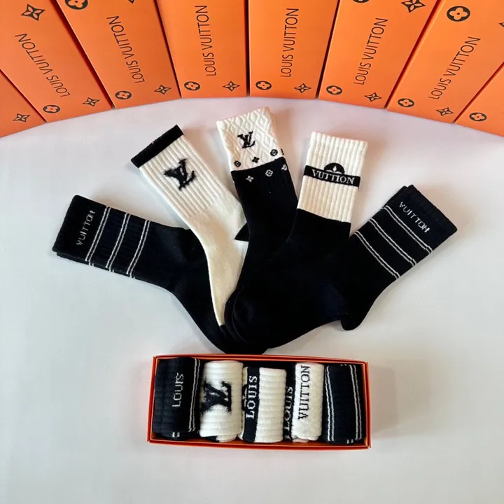 スーパーコピー ルイヴィトン 靴下