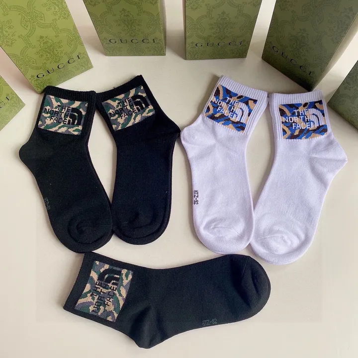 スーパーコピー ノースフェイス 靴下