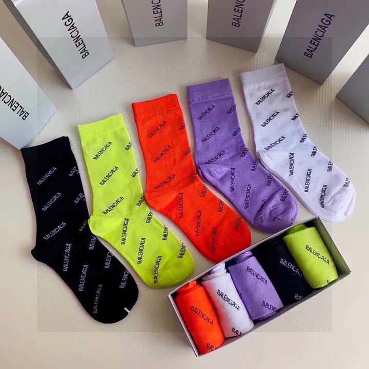 スーパーコピー バレンシアガ 靴下