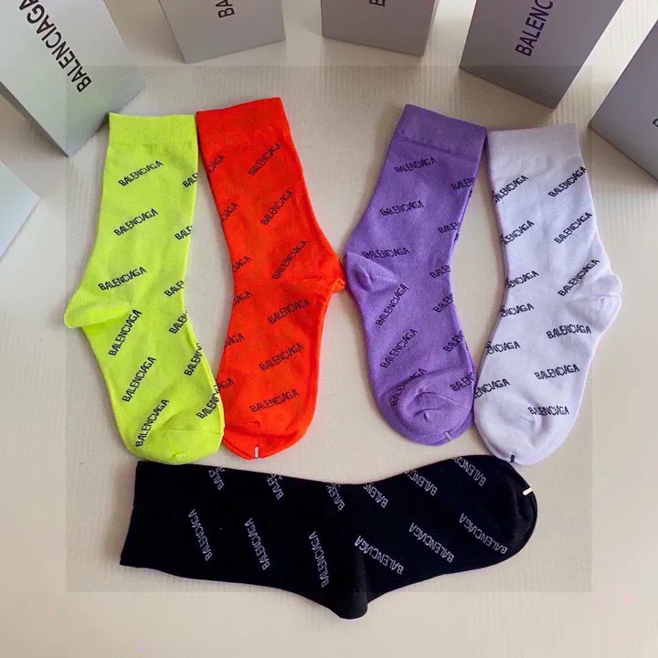 スーパーコピー バレンシアガ 靴下