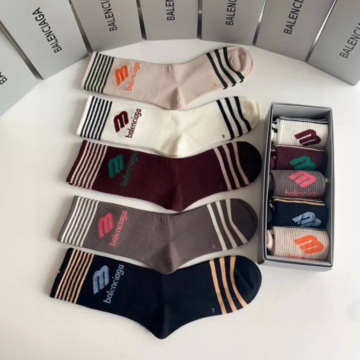 スーパーコピー バレンシアガ 靴下