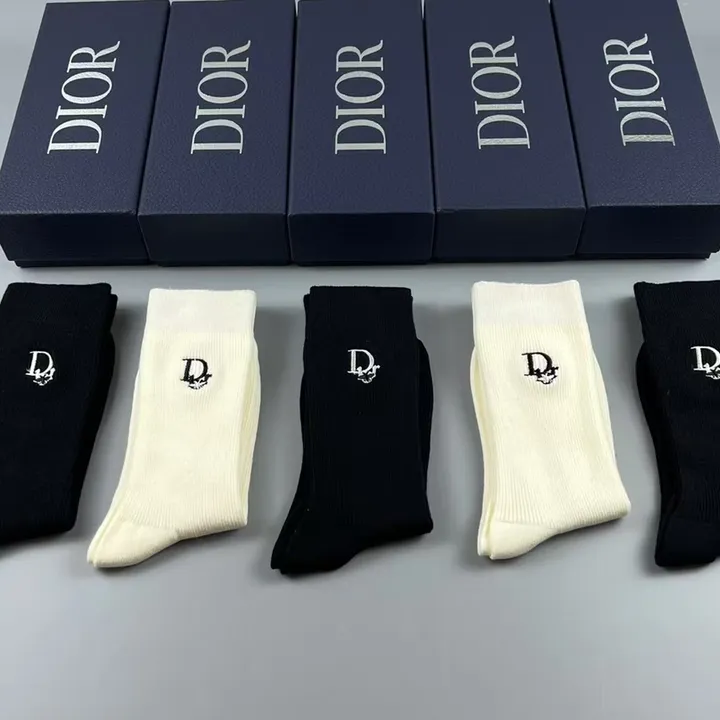 スーパーコピー ディオール 靴下