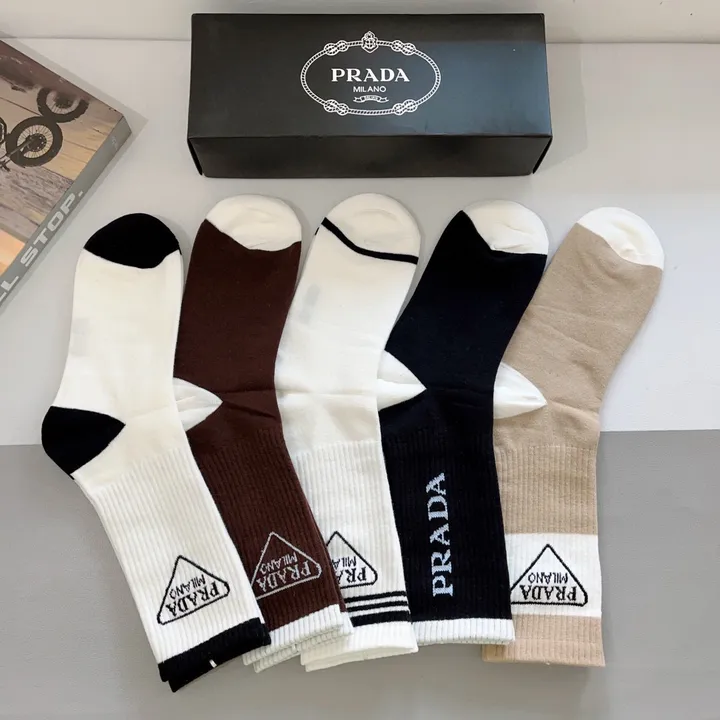 スーパーコピー プラダ 靴下