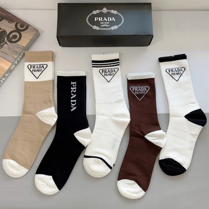 スーパーコピー プラダ 靴下