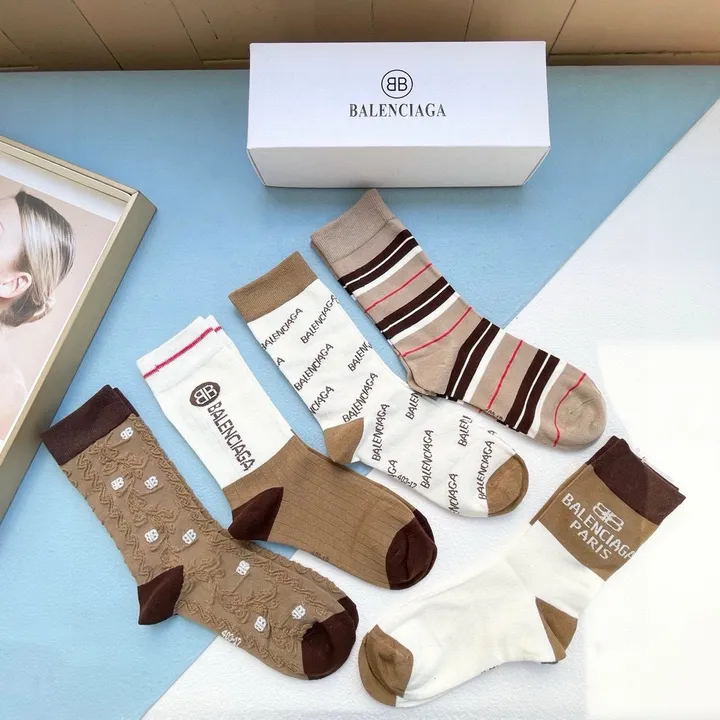 スーパーコピー バレンシアガ 靴下