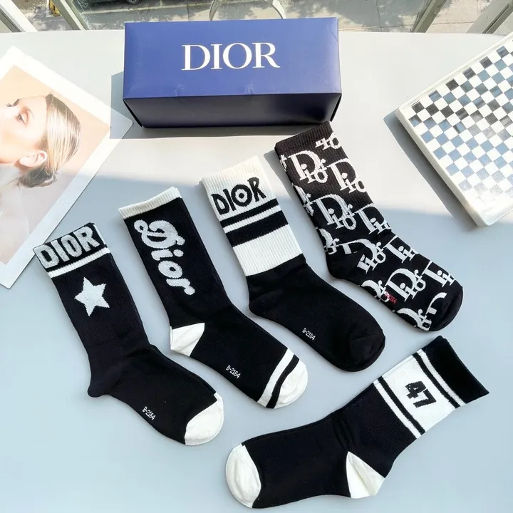 スーパーコピー ディオール 靴下
