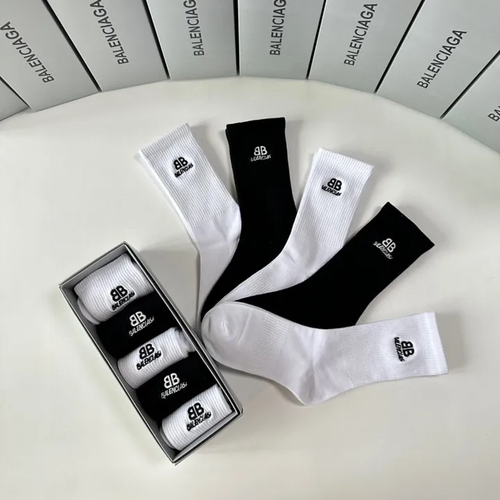 スーパーコピー バレンシアガ 靴下