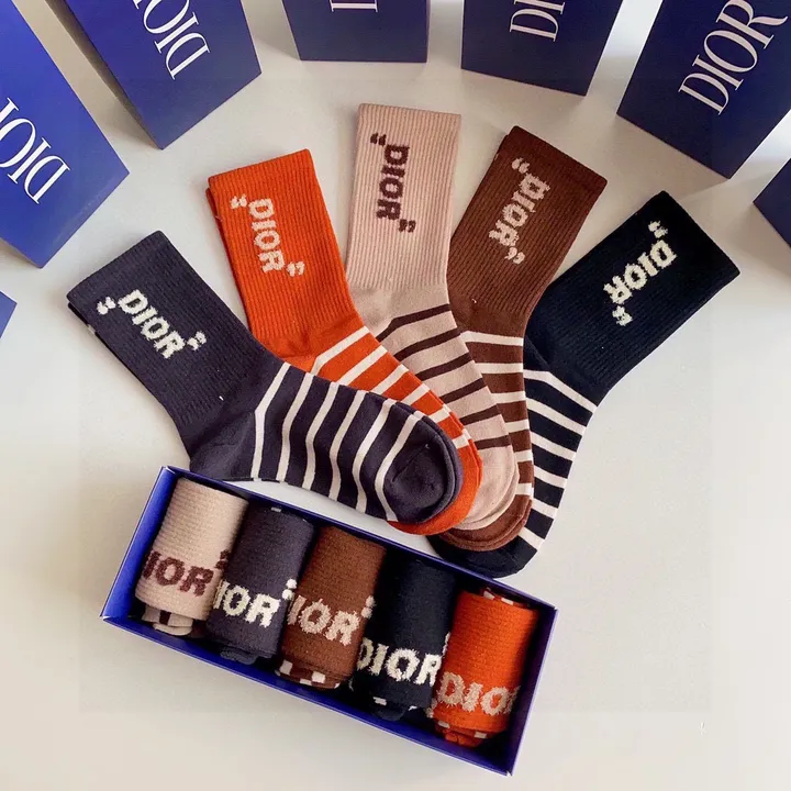 スーパーコピー ディオール 靴下