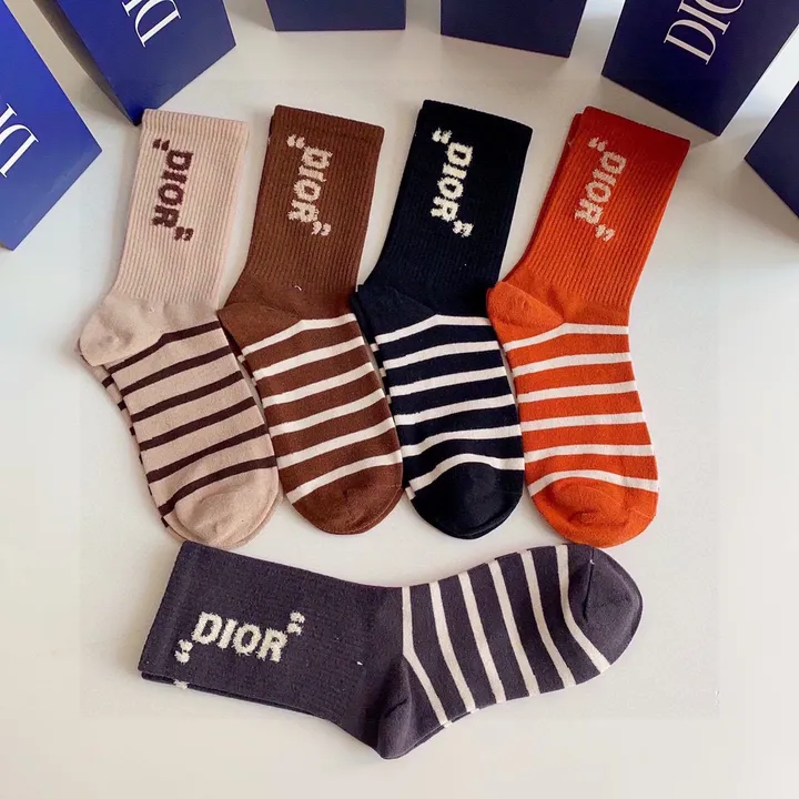 スーパーコピー ディオール 靴下