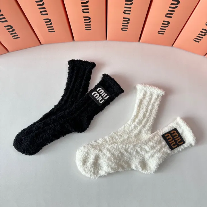 スーパーコピー ミュウミュウ 靴下