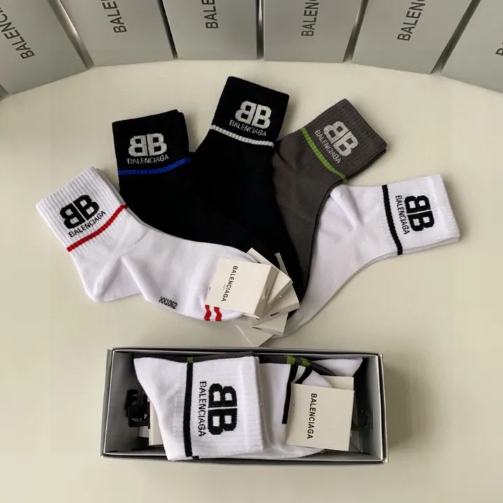 スーパーコピー バレンシアガ 靴下