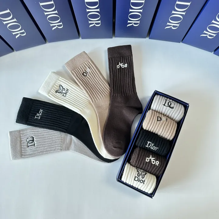 スーパーコピー ディオール 靴下