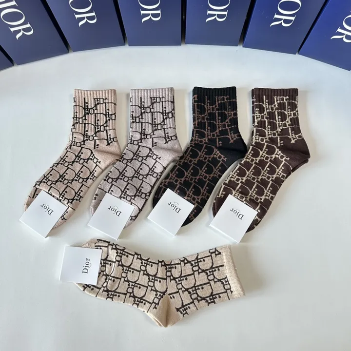 スーパーコピー ディオール 靴下