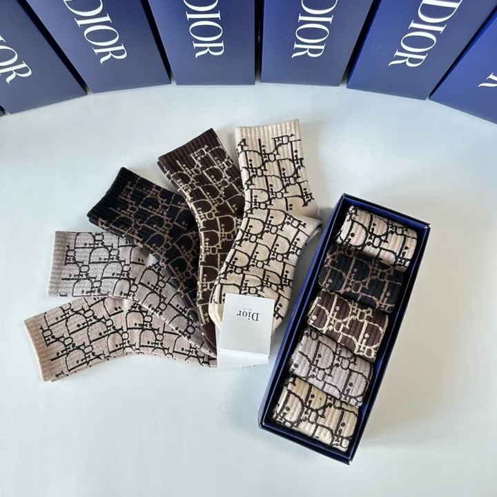 スーパーコピー ディオール 靴下