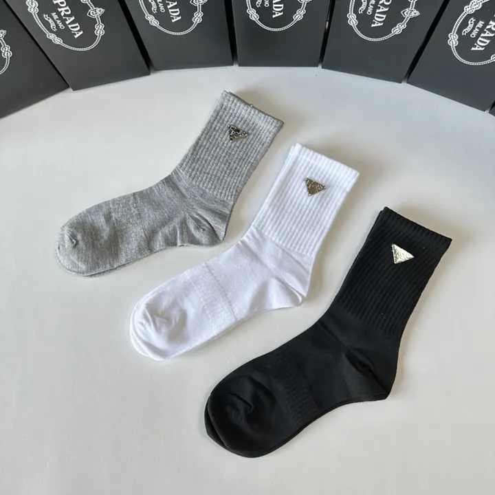スーパーコピー プラダ 靴下
