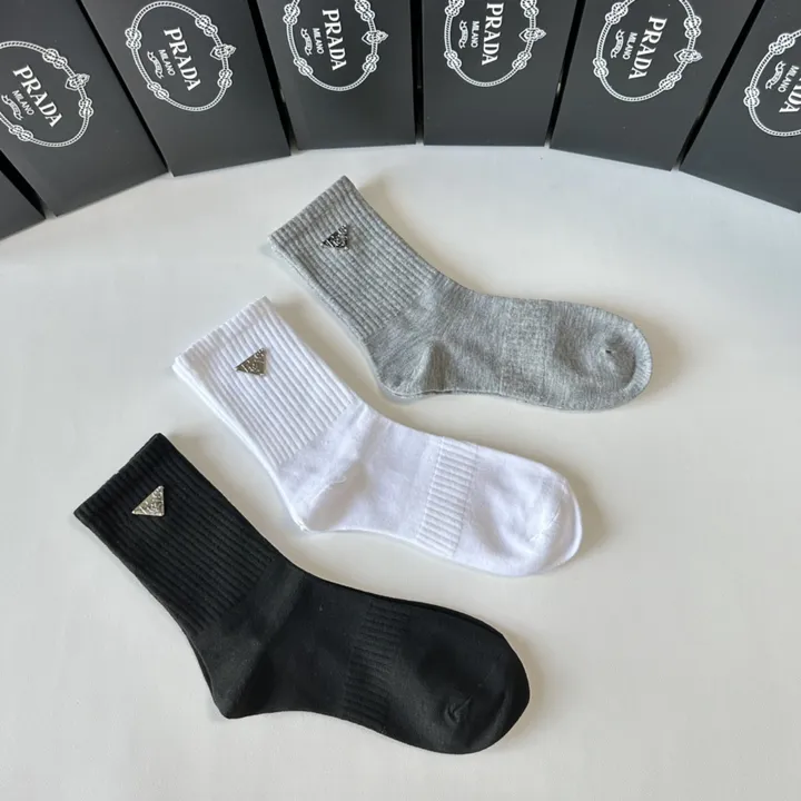 スーパーコピー プラダ 靴下