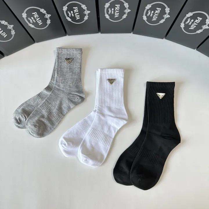 スーパーコピー プラダ 靴下