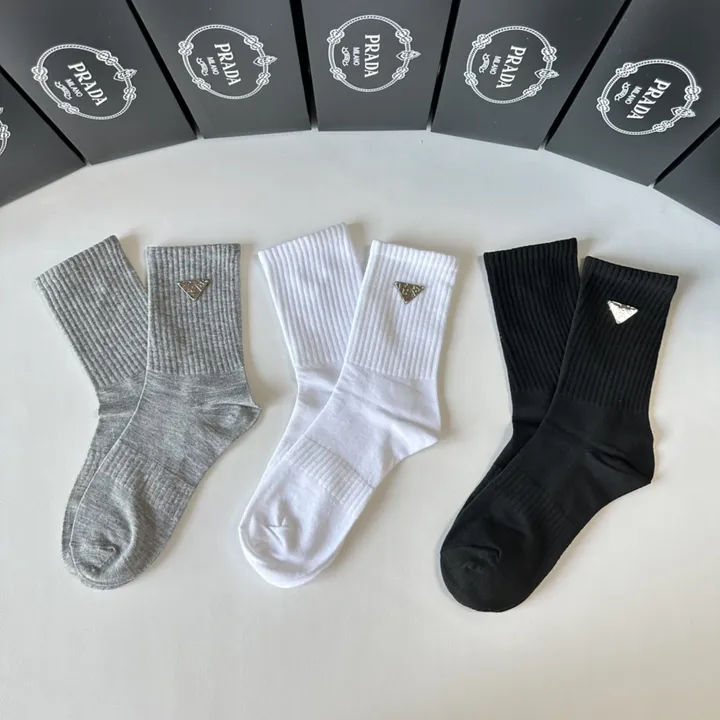 スーパーコピー プラダ 靴下