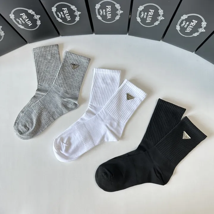 スーパーコピー プラダ 靴下