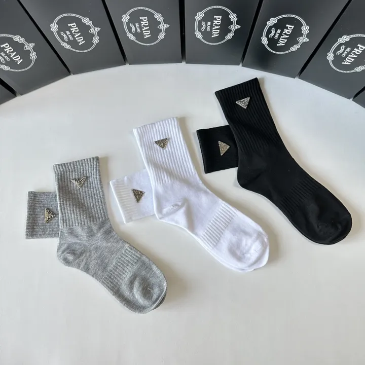 スーパーコピー プラダ 靴下