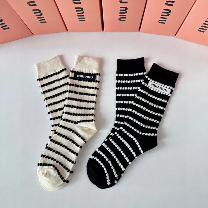 スーパーコピー ミュウミュウ 靴下