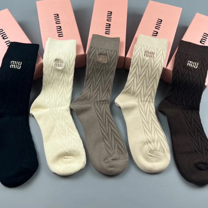 スーパーコピー ミュウミュウ 靴下